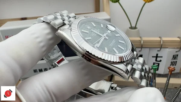 高仿勞力士Rolex-日誌型41 綠格子盤