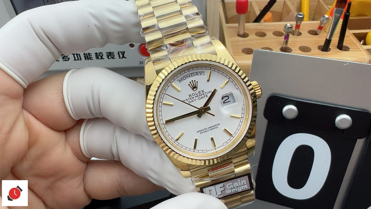 高仿勞力士Rolex-星期日曆型36 間金白盤