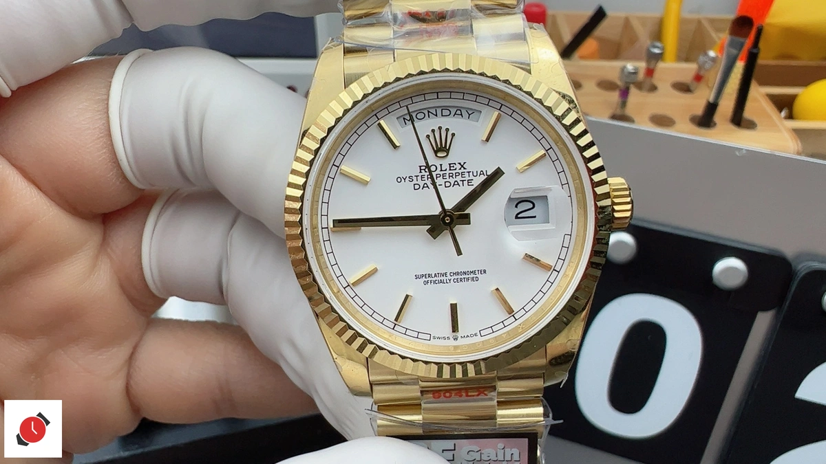 高仿勞力士Rolex-星期日曆型36 間金白盤
