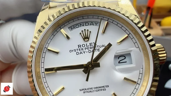 高仿勞力士Rolex-星期日曆型36 間金白盤