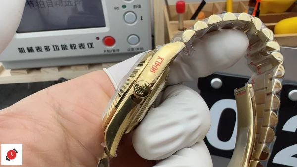 高仿勞力士Rolex-星期日曆型36 間金白盤