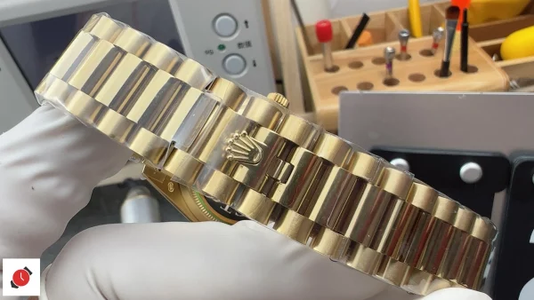 高仿勞力士Rolex-星期日曆型36 間金白盤
