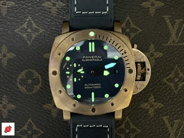 高仿沛納海-Panerai 潛行系列 PAM1074 42MM