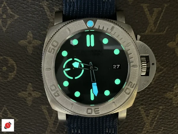 高仿沛納海-Panerai 潛行系列 PAM985 47MM