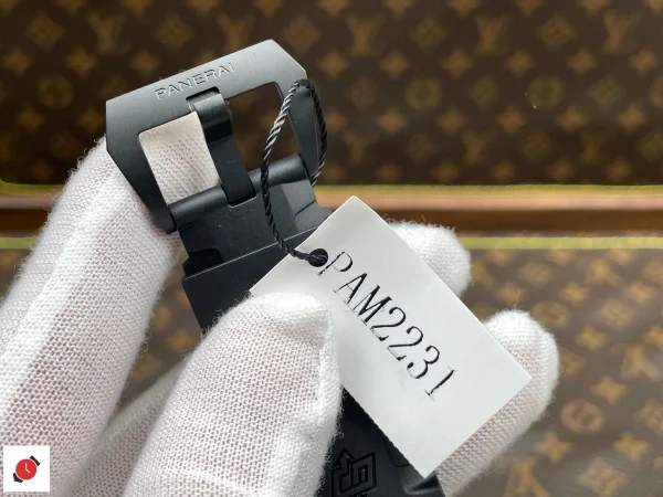 高仿沛納海-Panerai 潛行系列 PAM02231 42MM