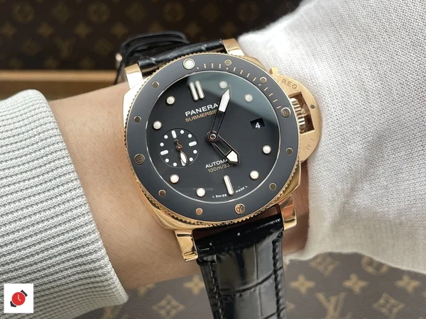 高仿沛納海-Panerai 潛行系列 PAM974 42MM