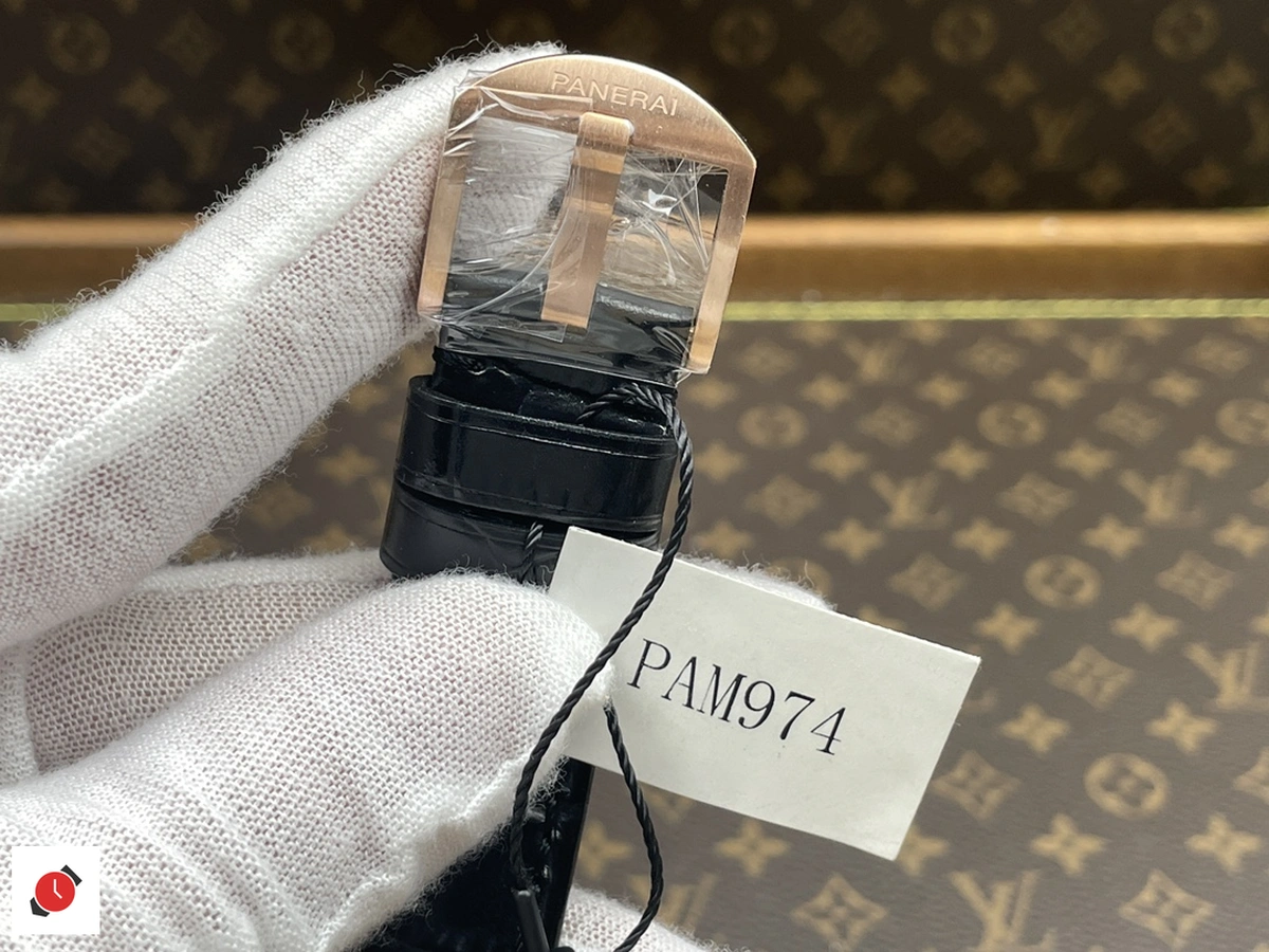 高仿沛納海-Panerai 潛行系列 PAM974 42MM