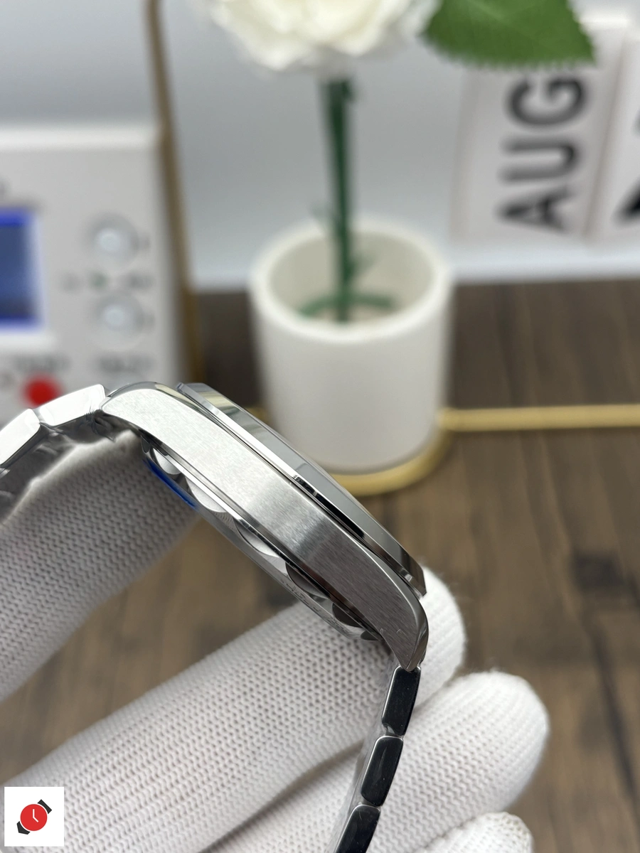 高仿歐米茄Omega-海馬150 AT150 柚木綠 41MM
