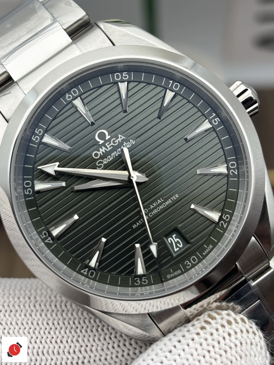 高仿歐米茄Omega-海馬150 AT150 柚木綠 41MM