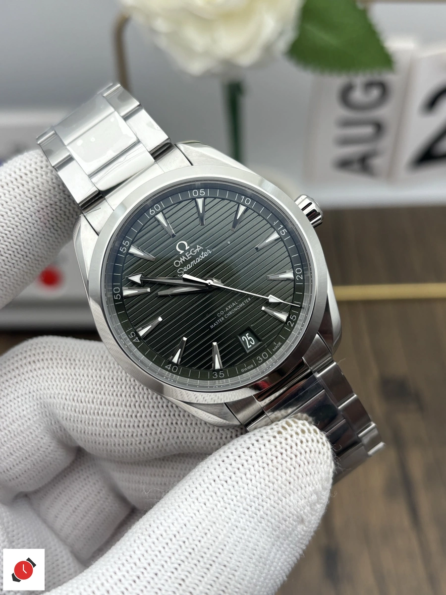高仿歐米茄Omega-海馬150 AT150 柚木綠 41MM
