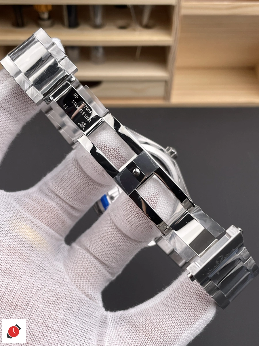 高仿歐米茄Omega-海馬150 AT150 柚木藍盤 41MM