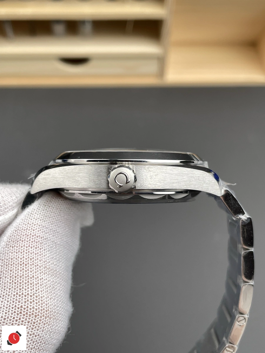 高仿歐米茄Omega-海馬150 AT150 柚木藍盤 41MM