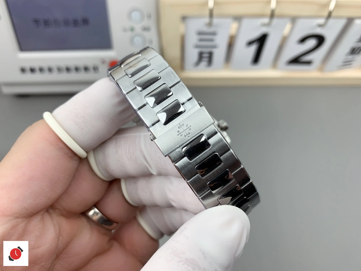 高仿百達翡麗 PP 鸚鵡螺系列 鋼王 5711 蒂芙尼藍