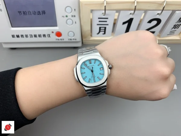 高仿百達翡麗 PP 鸚鵡螺系列 鋼王 5711 蒂芙尼藍