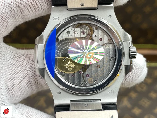 高仿百達翡麗 PP 鸚鵡螺系列 鋼王 5712 黑盤皮帶