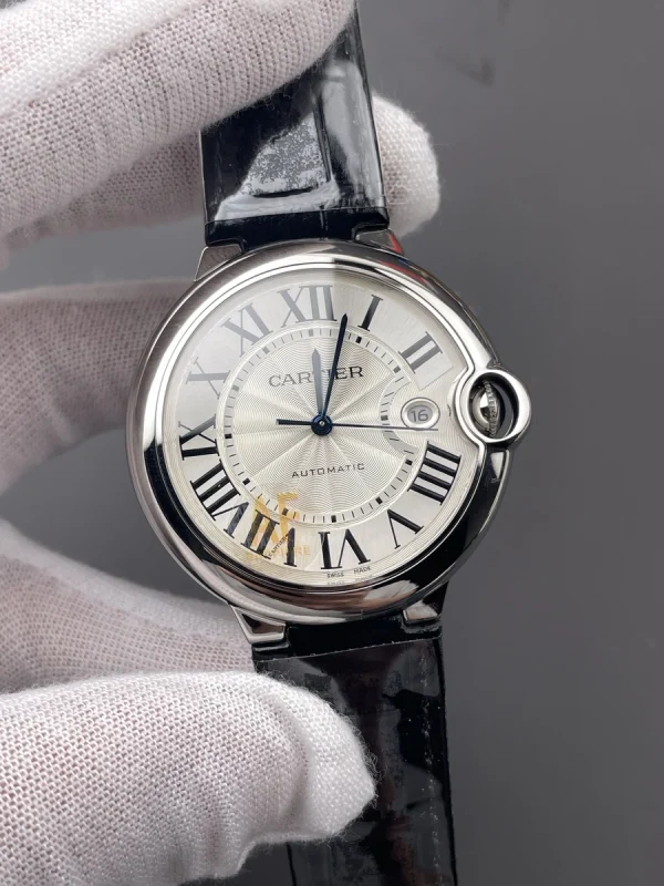 高仿卡地亞 Cartier 藍氣球 白盤皮帶款 42MM