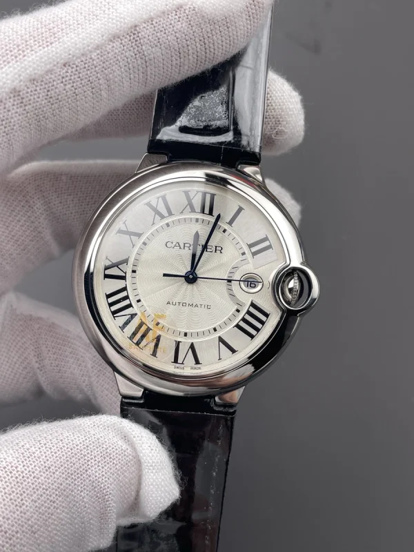 高仿卡地亞 Cartier 藍氣球 白盤皮帶款 42MM