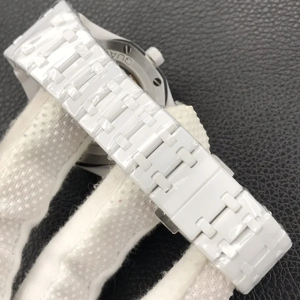 高仿AP-愛彼 皇家橡樹系列 白陶瓷萬年曆 41MM