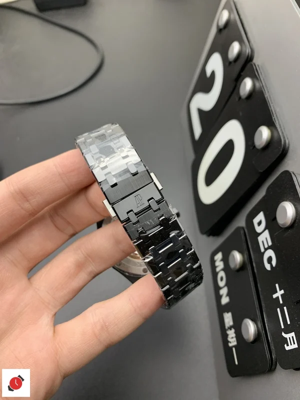 高仿AP-愛彼 皇家橡樹系列 陶瓷萬年曆 41MM
