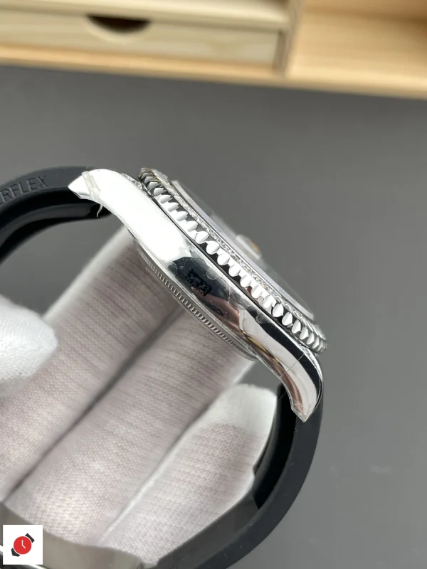 高仿勞力士Rolex 遊艇系列 白金滿鑽黑盤 42MM