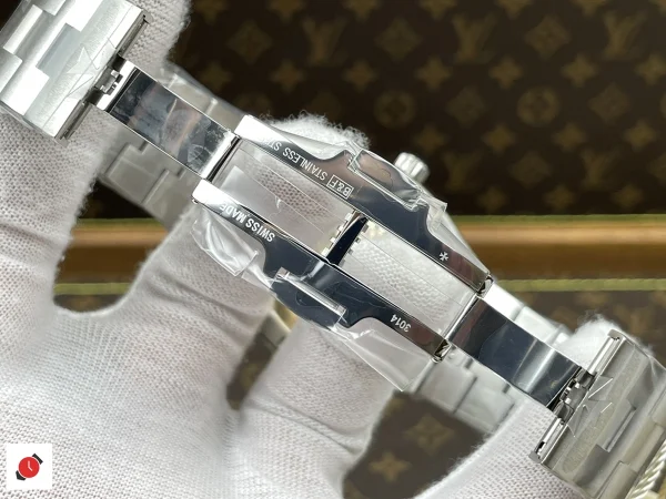 高仿江詩丹頓 縱橫四海系列 Vacheron Constantin 4500V