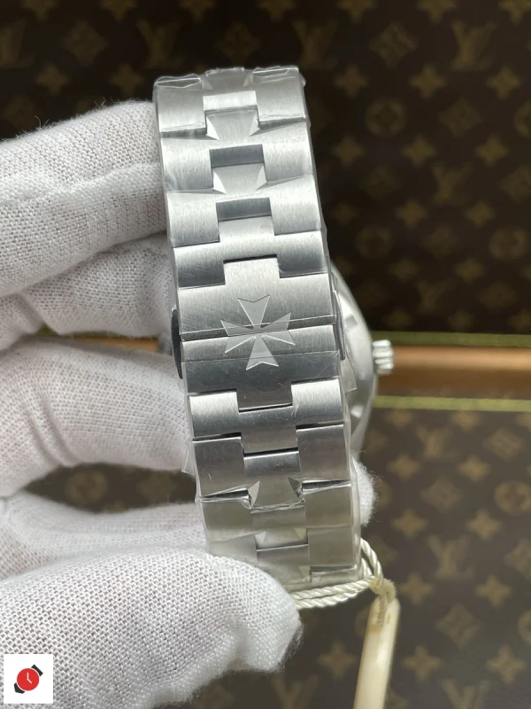 高仿江詩丹頓 縱橫四海系列 Vacheron Constantin 4500V 黑盤