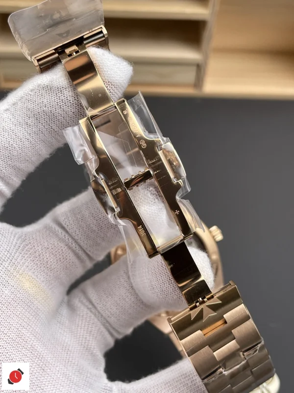 高仿江詩丹頓 縱橫四海系列 Vacheron Constantin 4500V 玫瑰金藍盤