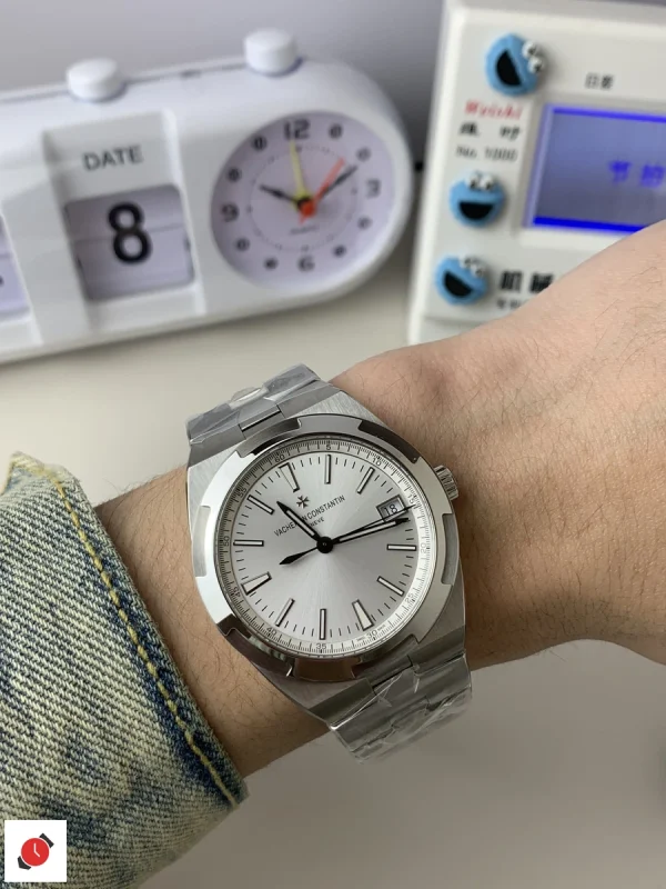 高仿江詩丹頓 縱橫四海系列 Vacheron Constantin 4500V 白盤