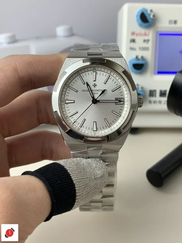 高仿江詩丹頓 縱橫四海系列 Vacheron Constantin 4500V 白盤