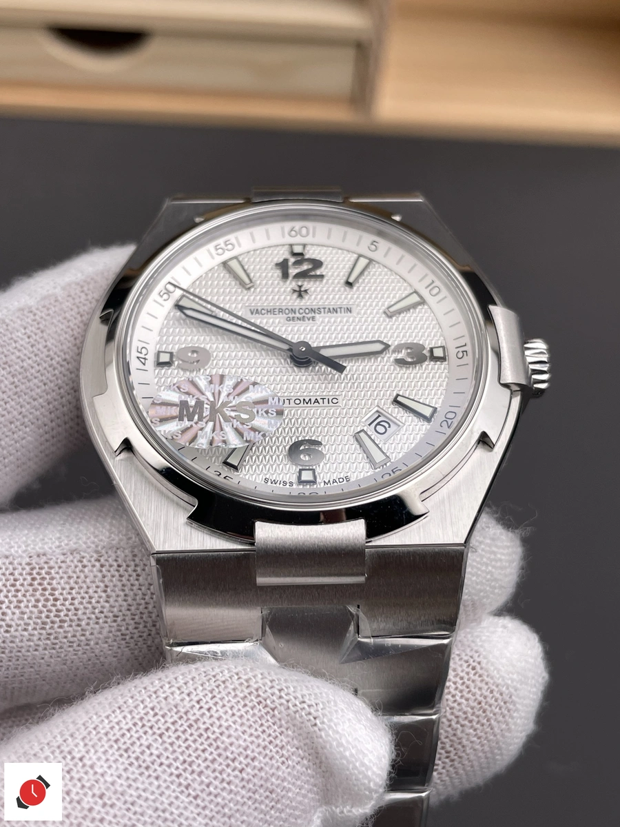 高仿江詩丹頓 縱橫四海系列 Vacheron Constantin 47040 白盤