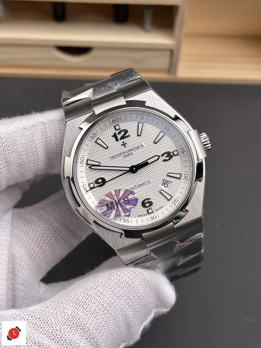 高仿江詩丹頓 縱橫四海系列 Vacheron Constantin 47040 白盤