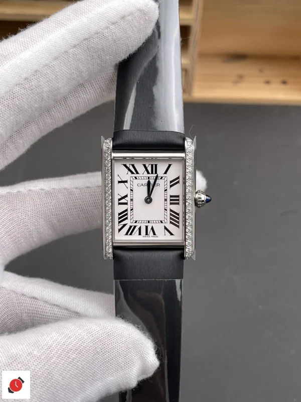 高仿卡地亞 Cartier 坦克系列 Tank 鑽圈白盤中號 W4TA0031