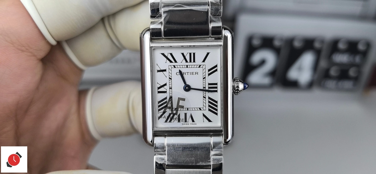 高仿卡地亞 Cartier 坦克系列 Tank 白盤鋼帶大號 WSTA0106