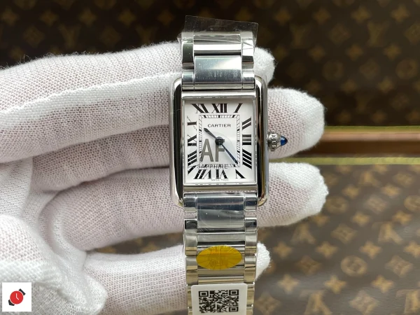 高仿卡地亞 Cartier 坦克系列 Tank 白盤鋼帶小號 WSTA0107