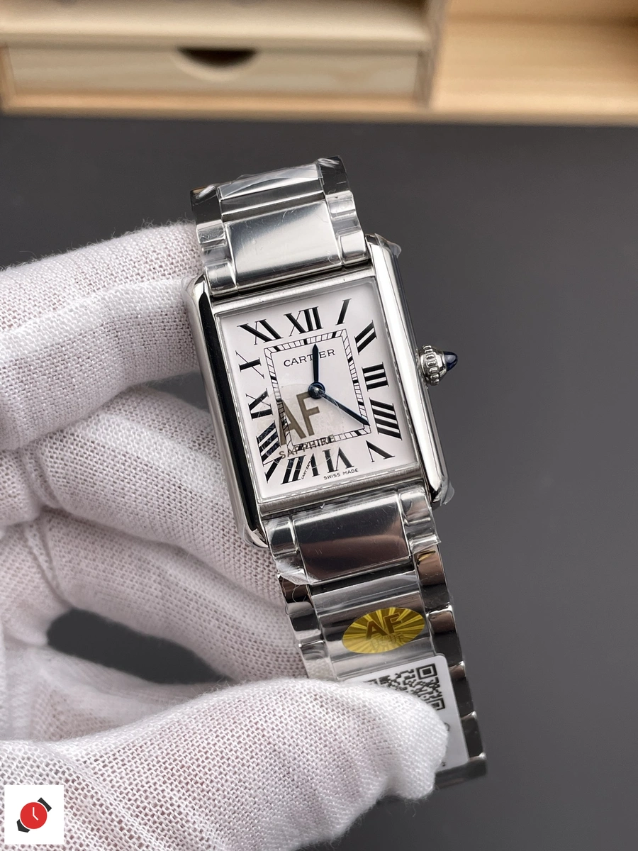 高仿卡地亞 Cartier 坦克系列 Tank 白盤鋼帶中號 WSTA0106