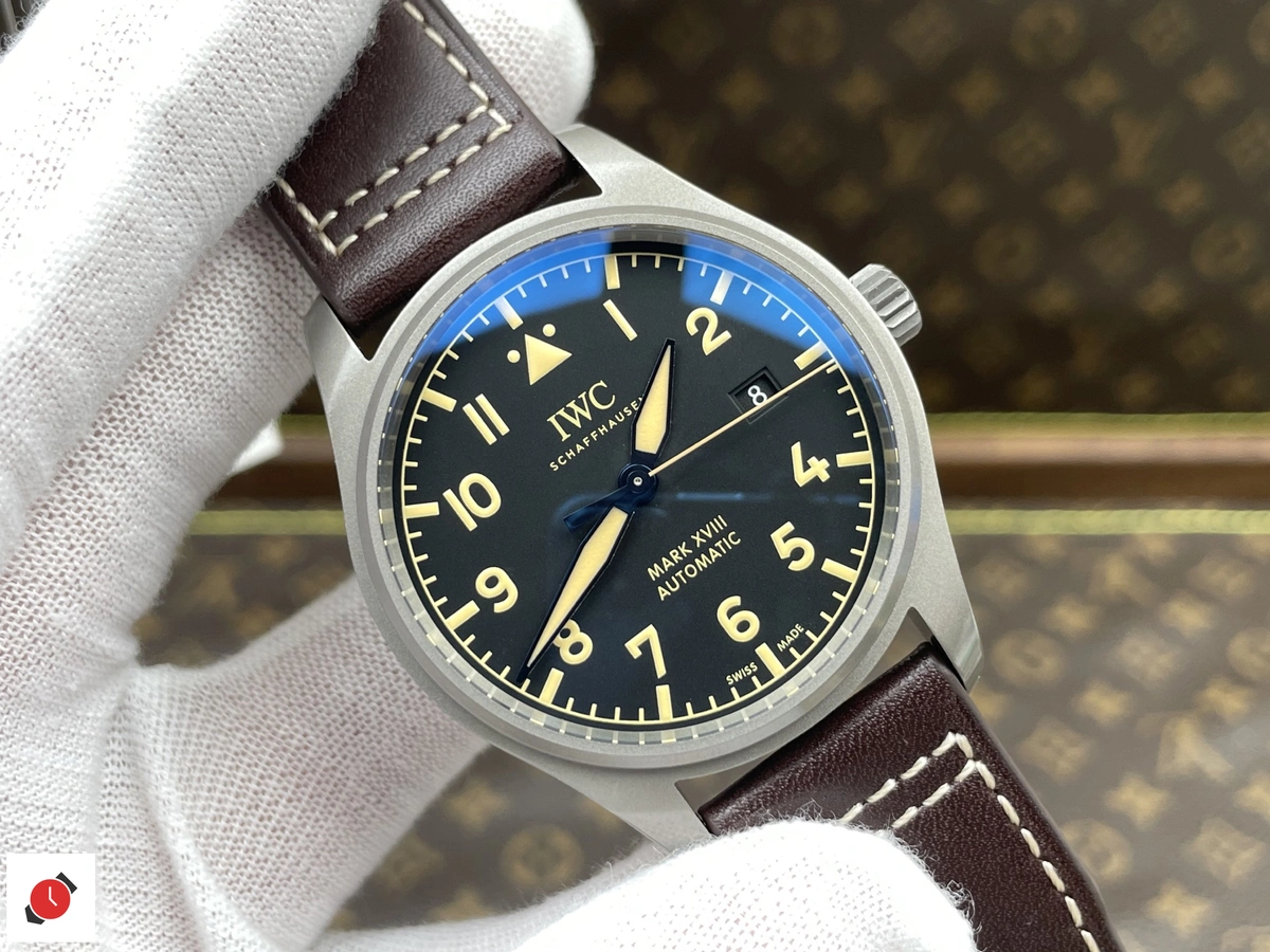 高仿 IWC萬國 馬克十八 飛行員系列 黑灰盤 IW327006 40MM