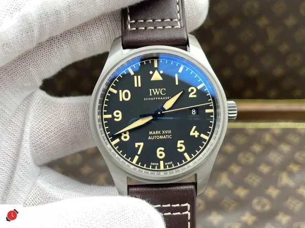 高仿 IWC萬國 馬克十八 飛行員系列 黑灰盤 IW327006 40MM