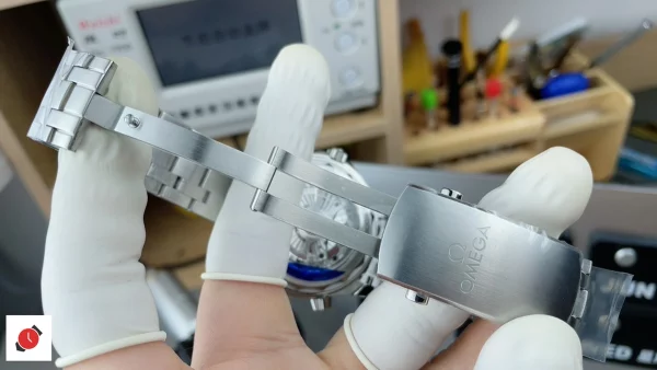 高仿歐米茄-Omega 海馬300系列 白盤 42MM