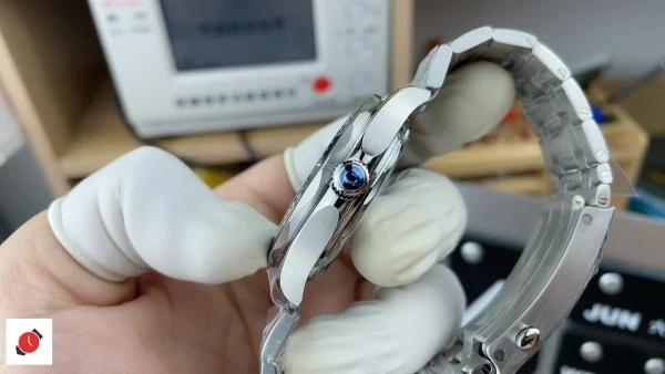 高仿歐米茄-Omega 海馬300系列 白盤 42MM