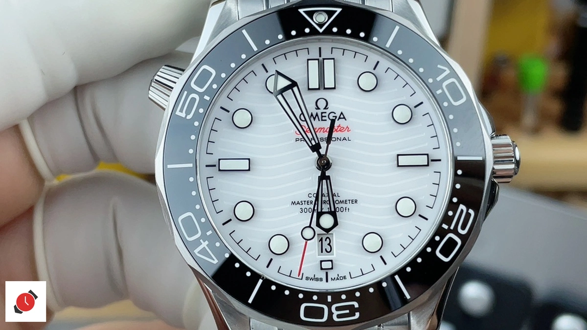 高仿歐米茄-Omega 海馬300系列 白盤 42MM