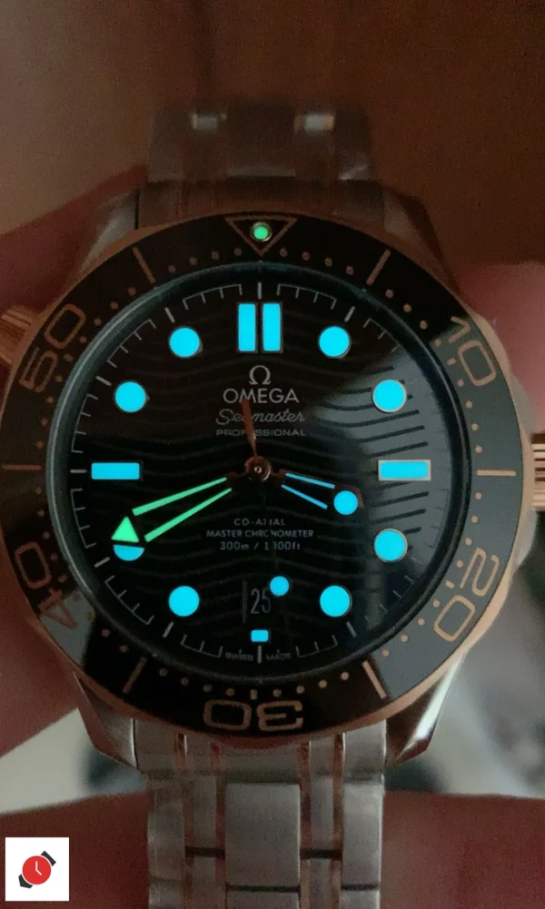 高仿歐米茄-Omega 海馬300系列 玫瑰金黑盤 42MM