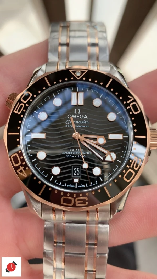 高仿歐米茄-Omega 海馬300系列 玫瑰金黑盤 42MM