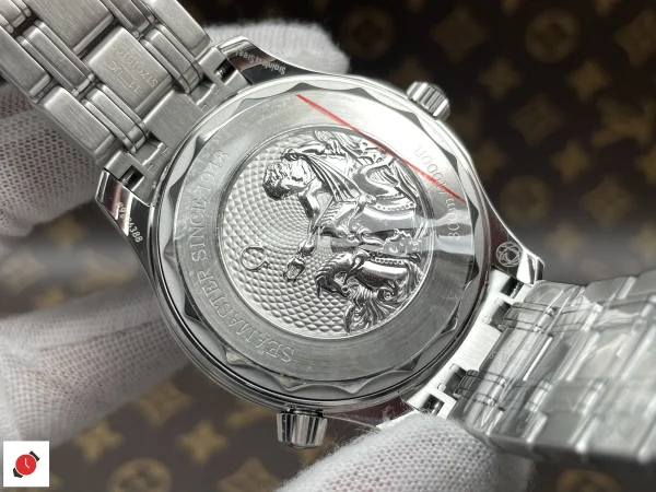 高仿歐米茄-Omega 海馬300系列 漸變藍盤 42MM
