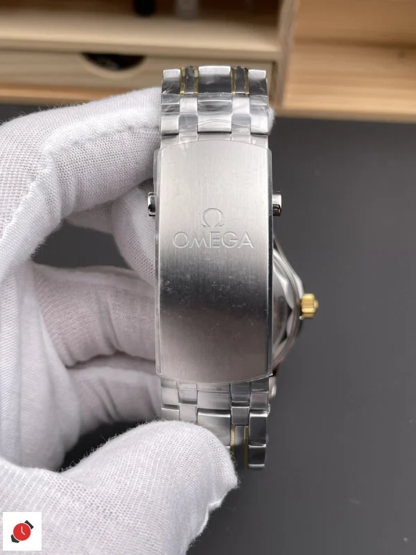 高仿歐米茄-Omega 海馬300系列 間金黑盤 42MM