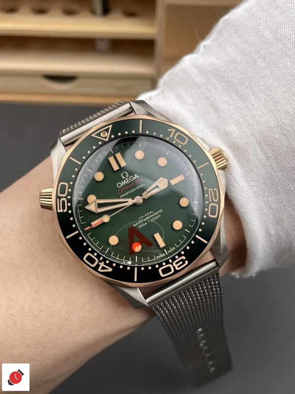 高仿歐米茄-Omega 海馬300系列 銅金綠盤 42MM