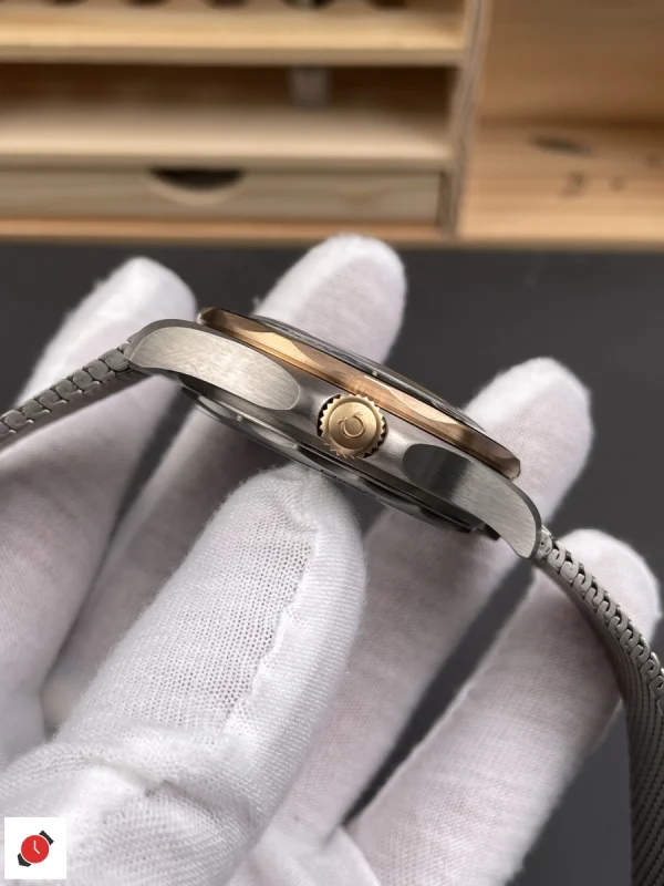 高仿歐米茄-Omega 海馬300系列 銅金綠盤 42MM
