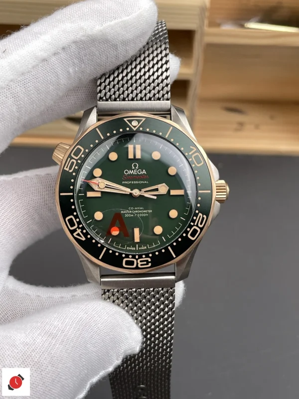高仿歐米茄-Omega 海馬300系列 銅金綠盤 42MM