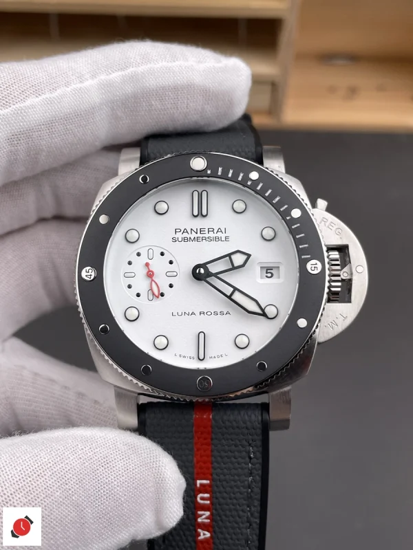 高仿沛納海-Panerai 潛行系列 PAM1579 42MM