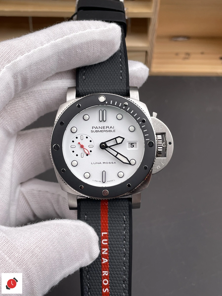 高仿沛納海-Panerai 潛行系列 PAM1579 42MM