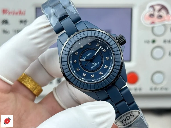 高仿香奈兒Chanel-J12 藍色陶瓷鑽刻 33MM